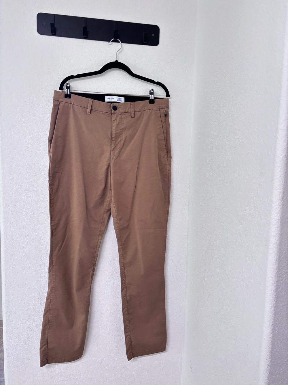 Old Navy Ultimate Tech Slim Built-In Slim- Men's Dark Khaki Pants